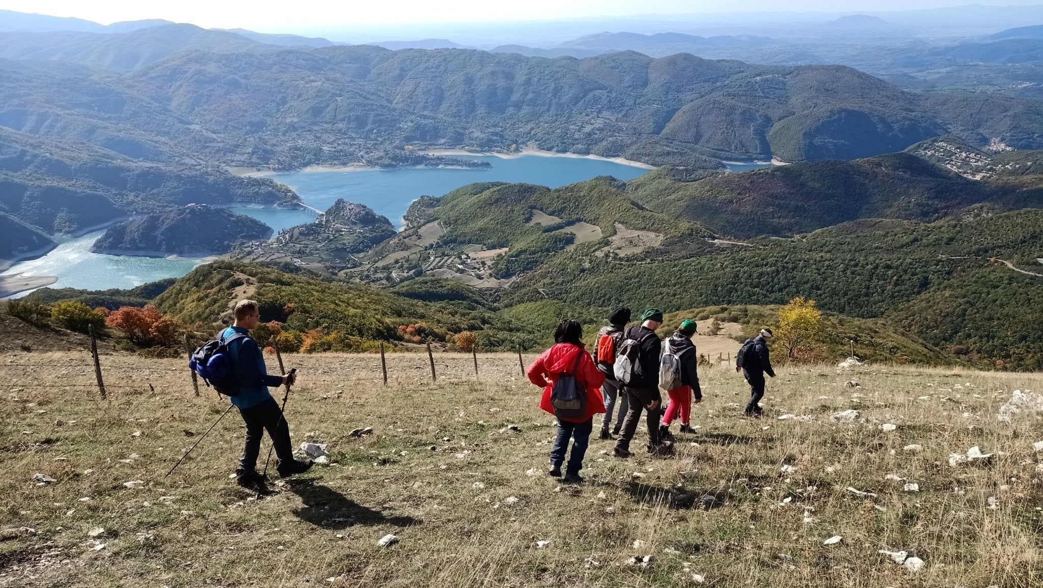 Trekking sul Monte Navegna, la terrazza sui due laghi - Discover Experience